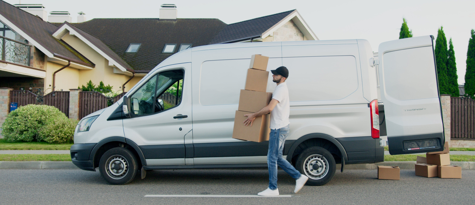 Courier Services vs Postal Services: What Sets Them Apart